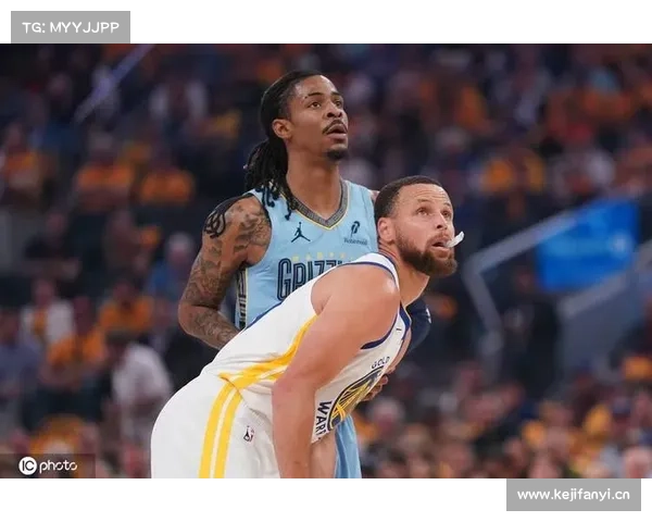 NBA最新战报:巴特勒38分库里37分,勇士险胜灰熊;魔术大胜老鹰 NBA最新战报:巴特勒38分库里37分,勇士险胜灰熊;魔术大胜老鹰